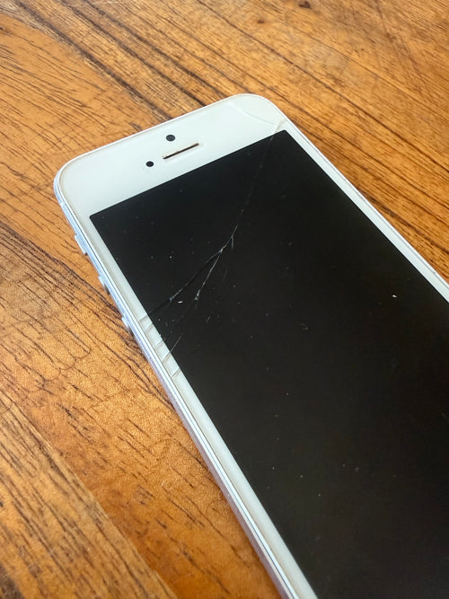 Apple iPhone 5 16GB with Charger — Cracked Screen (Model A1428)